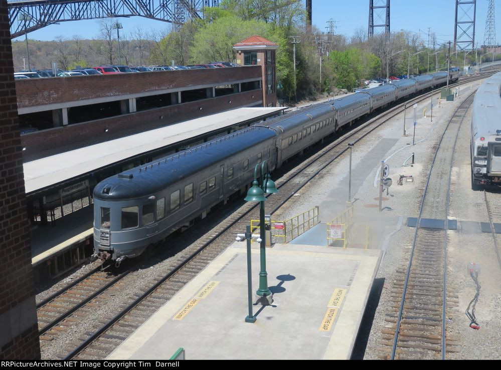 PPCX 800733, (NYC 10570), 43 on the rear of train 233